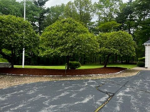 Gallery photos for Lush Landscaping Revamp in North Salem NH: Image #2